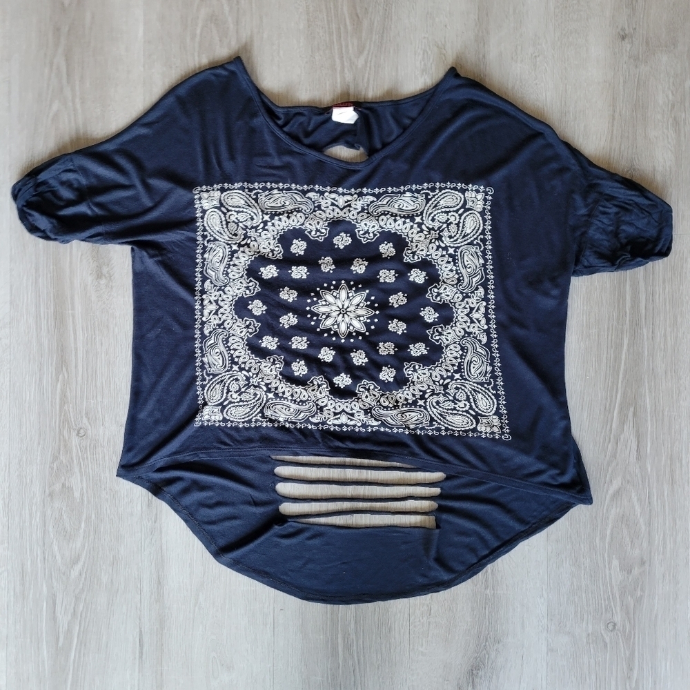 Women's size L navy blue t-shirt bandana cut out back